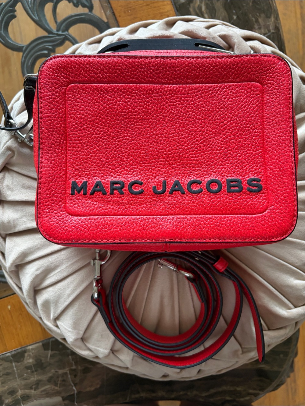 Authentic Marc Jacobs Red Leather Crossbody “Lunchbox” Bag with Detachable Strap - Picture 2 of 5